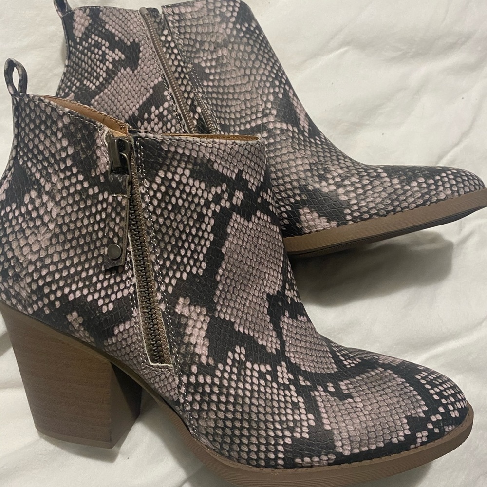 Universal Thread Snakeskin Booties - image 1